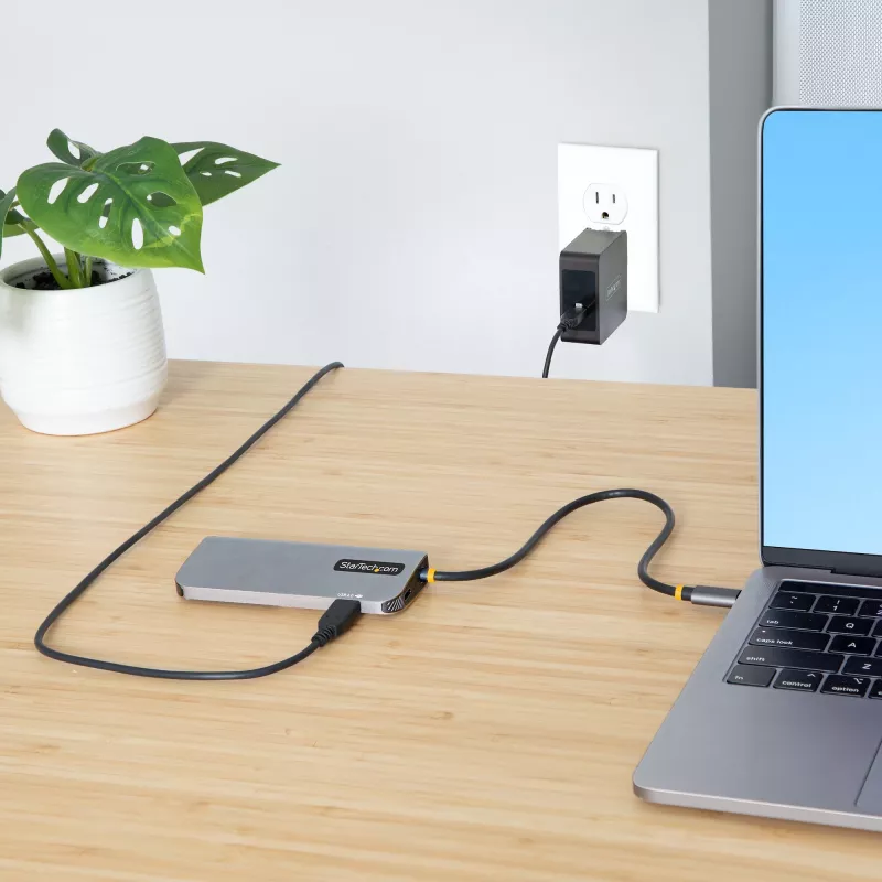 StarTech.com Adaptador multiporta USB-C, vídeo HDMI 4K 60Hz, hub USB de 3 portas 5Gbps, 100W Power Delivery Pass-Through, GbE, cabo de 30 cm, mini dock de viagem, dock para portátil