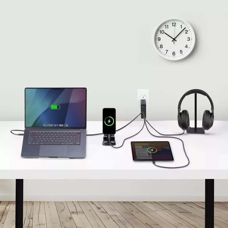 Carregador de parede StarTech.com 140W USB-C, 3x USB-C/1x USB-A, PD 3.1 fonte de alimentação GaN internacional para MacBook/Dell XPS/Inspiron