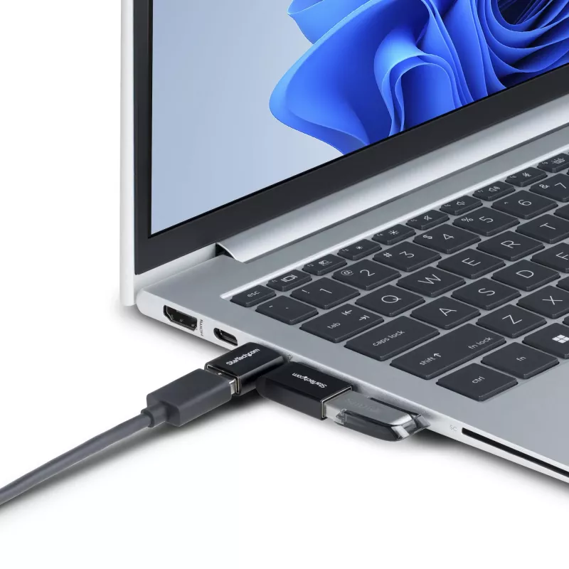 Adaptador USB-C para USB-A angular StarTech.com, USB 5 Gbit/s, adaptador compacto de ficha USB-C para conector fêmea USB-A, caixa metálica, macho/fêmea