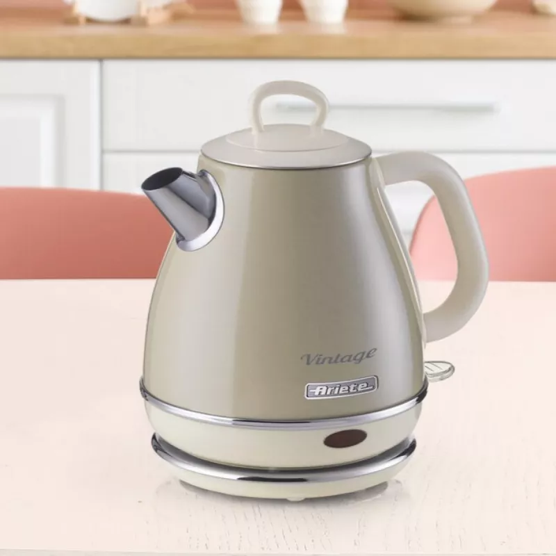 Ariete 2868 Vintage chaleira elétrica de design em aço inoxidável de 1 L para infusões, chá e bebidas de ervas, sistema de desligamento automático, pega ergonómica, 1 litro, 1600 W, bege claro