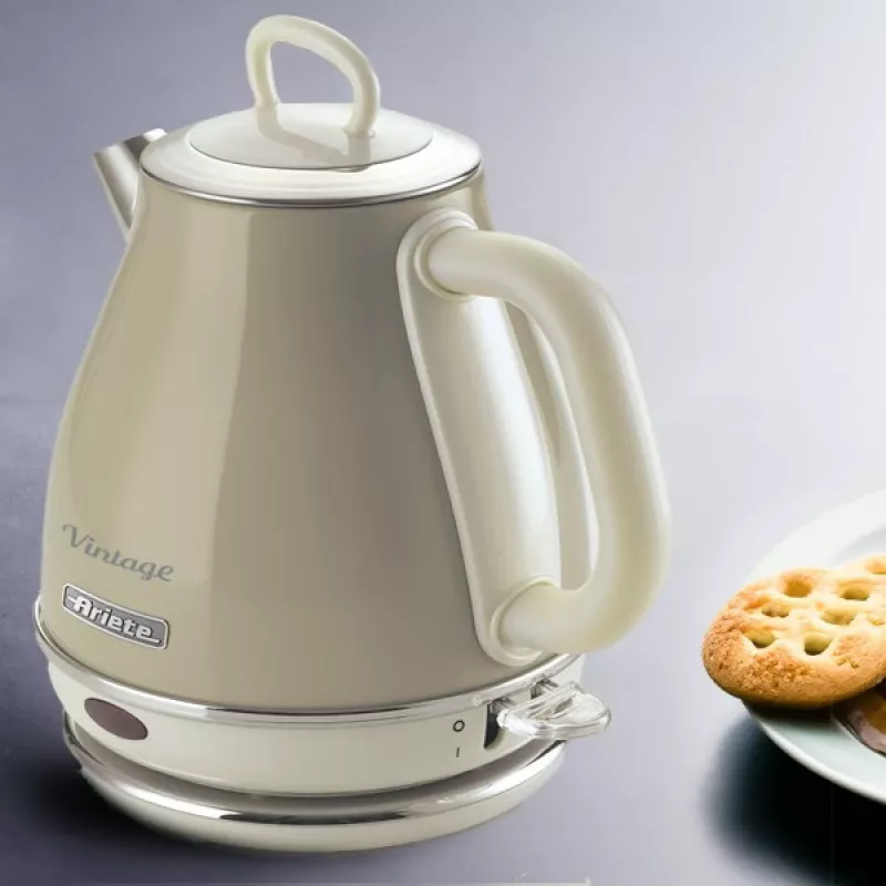 Ariete 2868 Vintage chaleira elétrica de design em aço inoxidável de 1 L para infusões, chá e bebidas de ervas, sistema de desligamento automático, pega ergonómica, 1 litro, 1600 W, bege claro