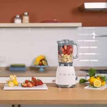 Batedeira de mesa Smeg BLF03WHEU branca