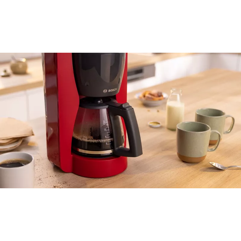 Máquina de café de filtro Bosch TKA3M134 — depósito de água de 1,4 l, capacidade para 15 chávenas, vermelha