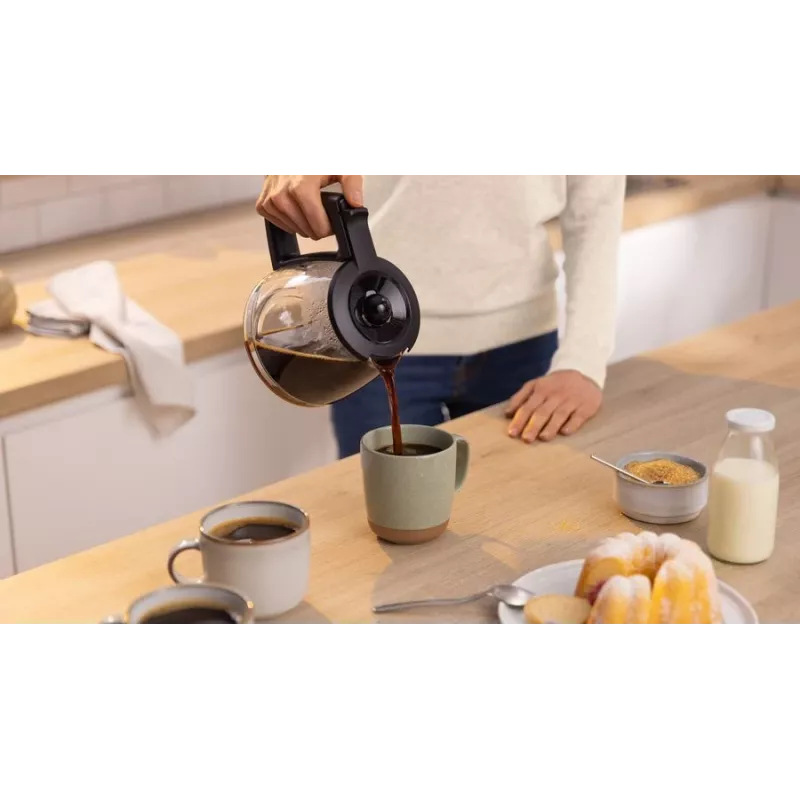 Máquina de café de filtro Bosch TKA3M133, depósito de água de 1,4 litros, capacidade para 15 chávenas, preta