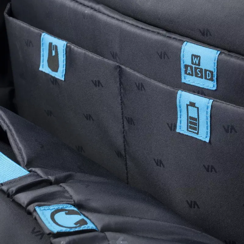 Mochila Rivacase 7860 para portáteis até 43,9 cm (17,3 polegadas), poliéster, preto/azul