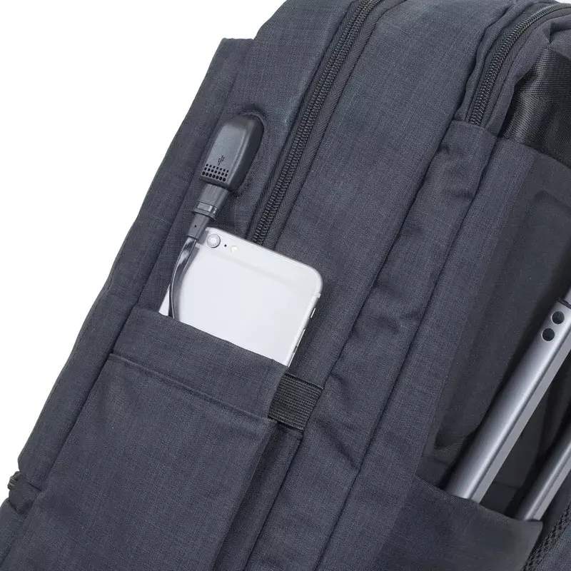 Mochila Rivacase 8365 para portáteis de 17,3 polegadas, poliéster, preta, 850 g