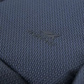 Mochila Rivacase 8460 para portáteis de 43,9 cm (17,3 polegadas), poliéster, azul, 717 g