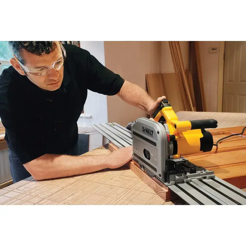 DeWALT DWS520KTR-QS serra circular de mergulho, conjunto, 1300 W, 165 mm, com calha-guia, T STAK-Box VI, amarelo/preto