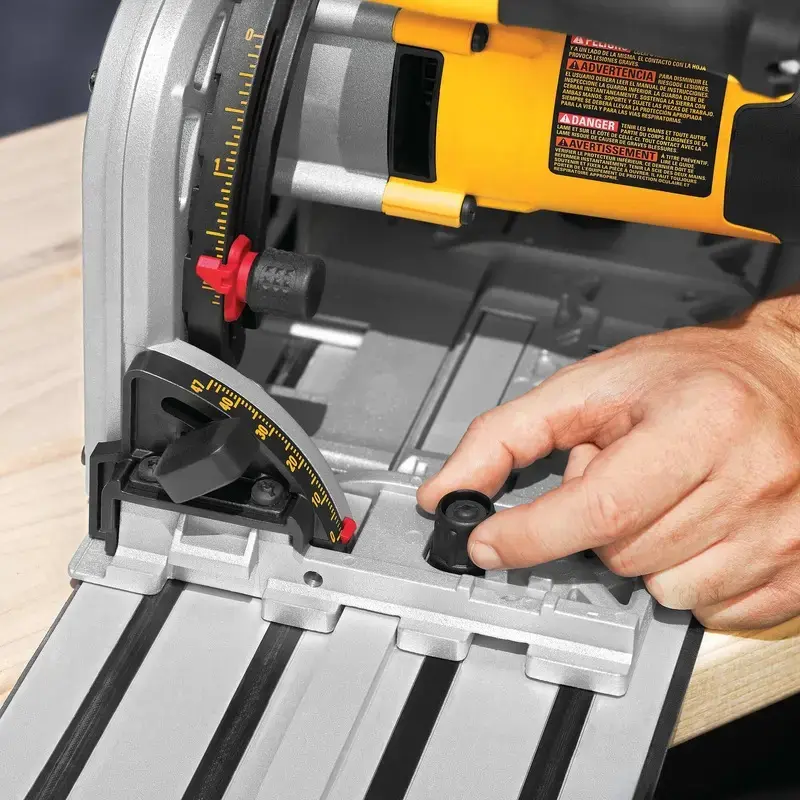 DeWALT DWS520KTR-QS serra circular de mergulho, conjunto, 1300 W, 165 mm, com calha-guia, T STAK-Box VI, amarelo/preto