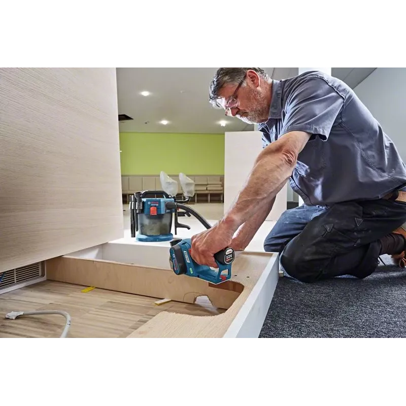 Bosch GHO 12V-20 Professional 06015A7001 plaina a bateria, 12 V, 2 baterias de iões de lítio de 3,0 Ah, azul/preta