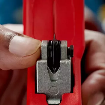Corta-tubos Knipex 90 31 03 BK adequado para latão, cobre, aço