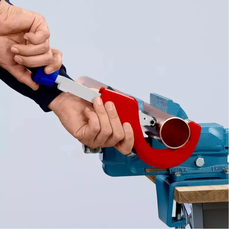 Corta-tubos Knipex 90 31 03 BK adequado para latão, cobre, aço