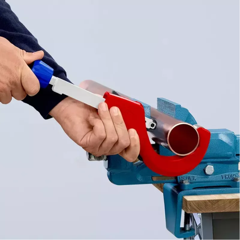 Corta-tubos Knipex 90 31 03 BK adequado para latão, cobre, aço