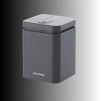 Difusor de aroma por evaporação Stylies ELARAGray para até 25 m² — rede / pilha / USB, temporizador de 2 horas, 1,3 W, 74×74×100 mm, cinzento