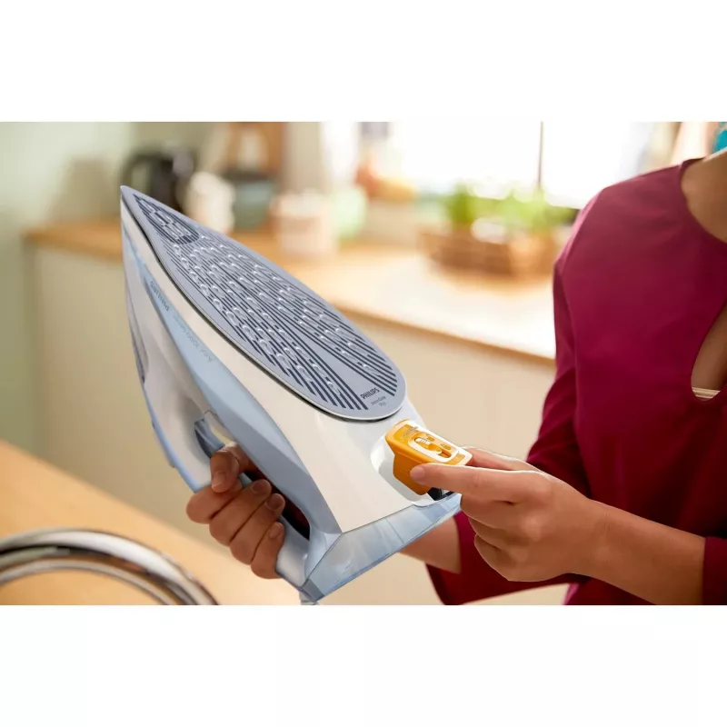Ferro de engomar a vapor Philips série 7000 DST7011/20 — 2600 W, depósito 0,3 l, base SteamGlide Plus, vapor vertical