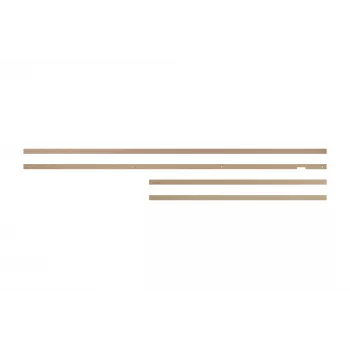 Moldura de TV Samsung VG-SCFA55TKBXC — plástico com efeito madeira, peças 35,6×1241,1×17,7 mm e 24,6×714,2×17,7 mm, peso 430 g