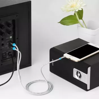Cabo de áudio Vention 3,5 mm jack para 2× RCA macho, 3 m, preto, contactos banhados a ouro