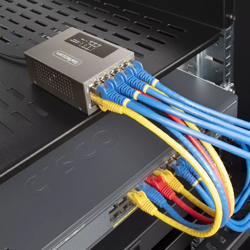 Injetor PoE++ Multi-Gigabit de 4 portas StarTech.com, Ethernet 5/2.5/1G (NBASE-T), PoE/PoE+/PoE++ (802.3af/802.3at/802.3bt), orçamento de potência de 160 Watt, montagem na parede/calha DIN, não gerido