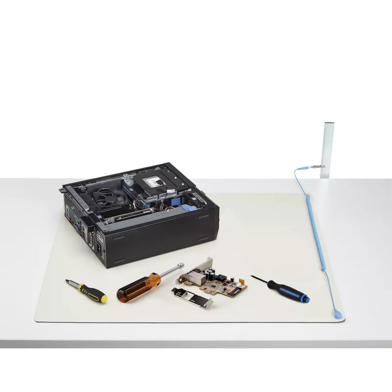 StarTech.com Tapete Antiestático, Tapete ESD para Reparação de Eletrónica, Tapete Antiestático de Mesa/Secretária com Cabo de Terra Removível, ANSI/ESD S 4.1, Base de Trabalho/Tapete Termoplástico Flexível, 28x46cm (11x18 polegadas)