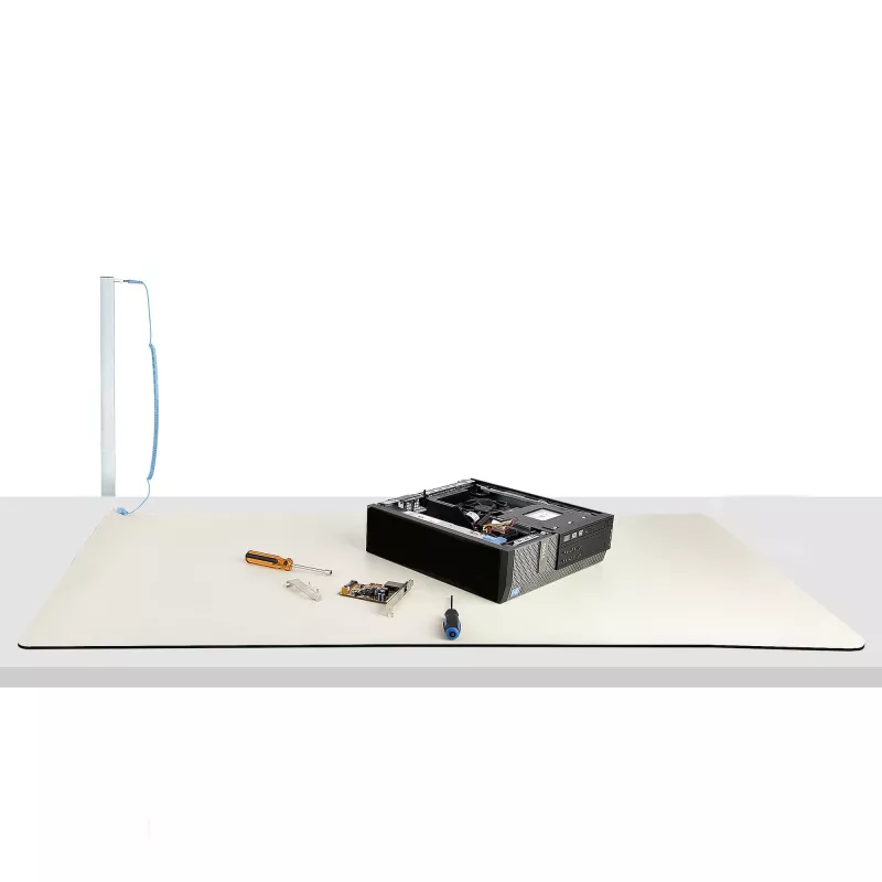 StarTech.com Tapete Antiestático, Tapete ESD para Reparação de Eletrónica, Tapete Antiestático de Mesa/Secretária com Cabo de Terra Removível, ANSI/ESD S 4.1, Base de Trabalho/Tapete Termoplástico Flexível, 60 x 120 cm