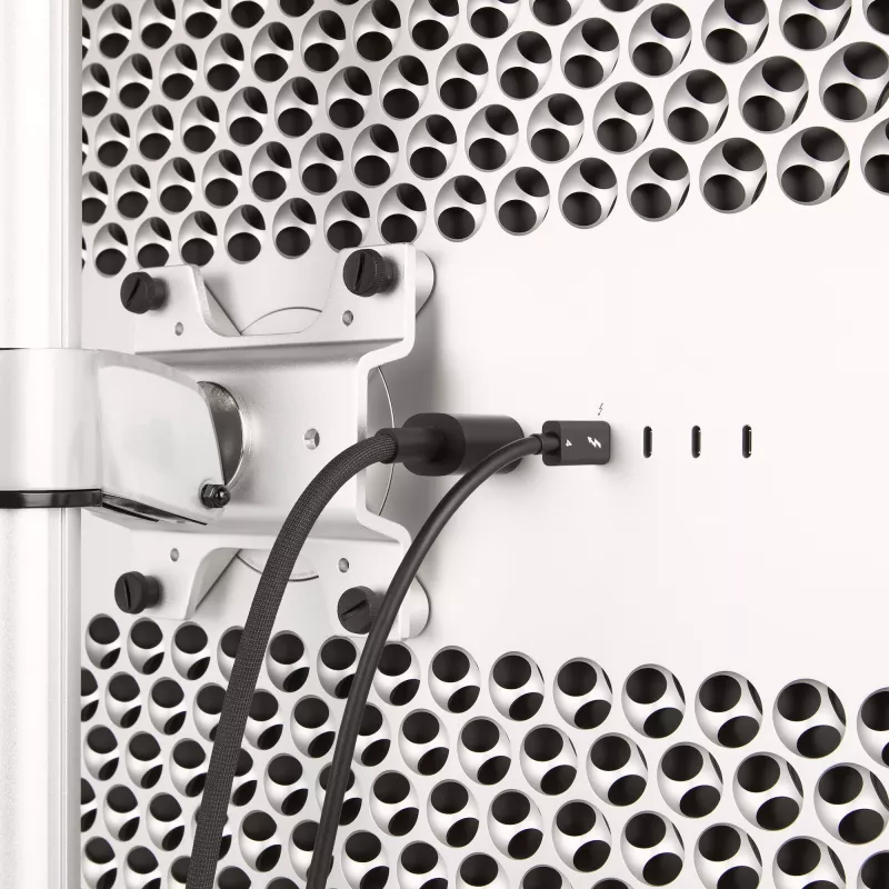 Cabo Thunderbolt 4 StarTech.com 0,5 m – 40 Gbit/s – 100W PD – vídeo 4K/8K – cabo Thunderbolt certificado Intel – compatível com USB 4/Thunderbolt 3/USB 3.2/USB Type-C/DisplayPort