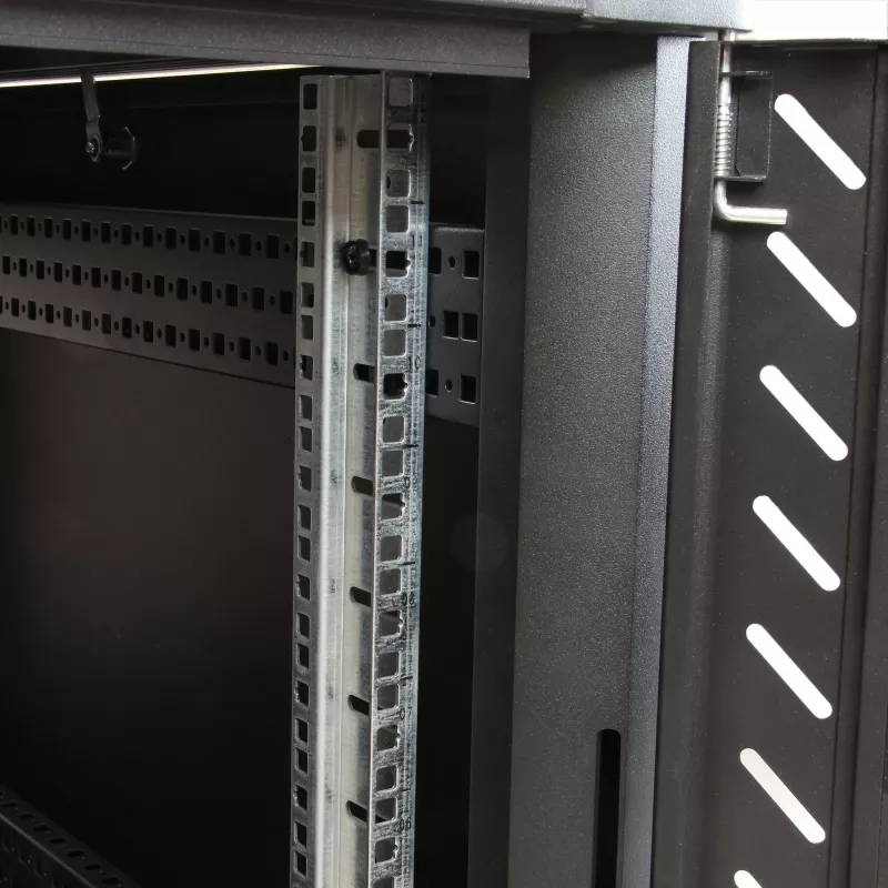Armário de servidor 12U de 4 postes StarTech.com, armário de dados de 19 polegadas com fecho para equipamento de computador/AV/IT, rack de escritório/rede doméstica com rodas e calhas de montagem ajustáveis