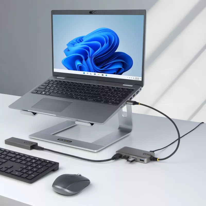 Hub USB StarTech.com de 4 portas – USB 3.0 5 Gbit/s, alimentado pelo bus, USB-A para hub 4x USB-A com entrada de alimentação auxiliar opcional – hub USB portátil para desktop/portátil, cabo de 30 cm, hub de extensão USB