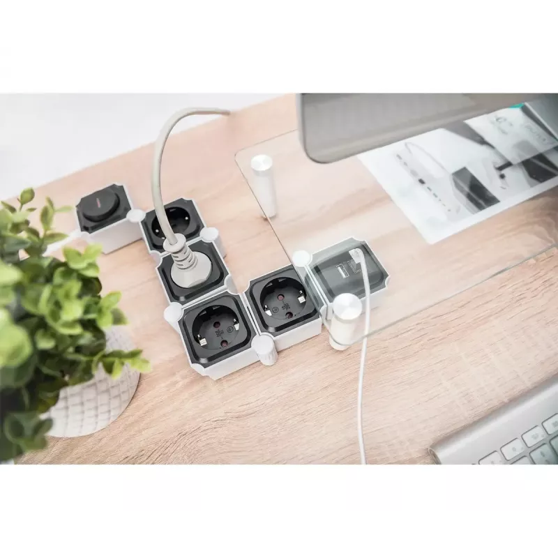Régua de tomadas Digitus flexível 4 tomadas com 2 portas USB e interruptor