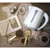 Chaleira elétrica Adler AD 1244 — 2,5 L, 2200 W, branca, resistência oculta