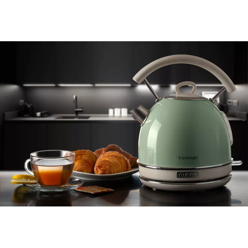 Chaleira elétrica ARIETE Vintage A2877/04 verde-clara