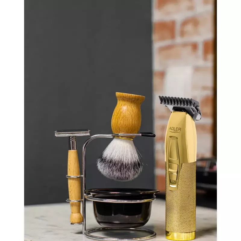Aparador de barba Adler AD 2836G pilha 0,9 6 mm dourado