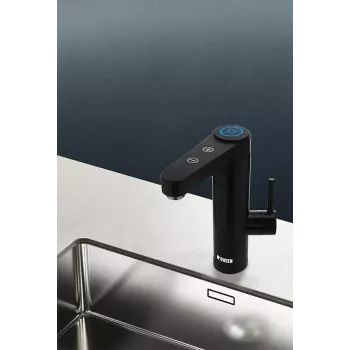 Termoacumulador instantâneo NOVEEN IWH965 INOX preto 5,5 kW 220V, aço inoxidável, controlo tátil, 2,5 l/min