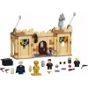 Conjunto LEGO Harry Potter Hogwarts Primeira Aula de Voo 76395 com minifiguras de Harry e Draco
