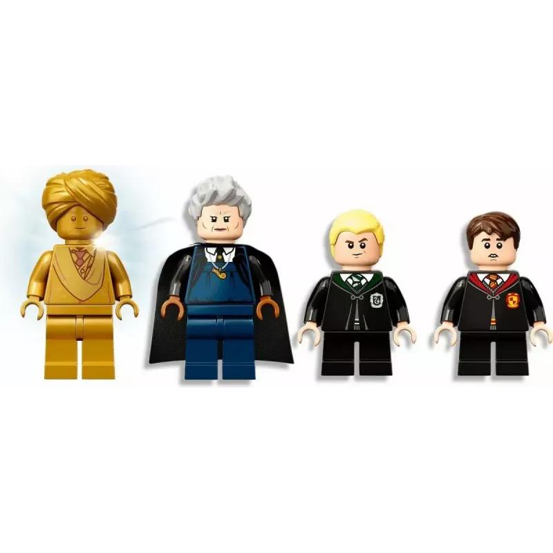 Conjunto LEGO Harry Potter Hogwarts Primeira Aula de Voo 76395 com minifiguras de Harry e Draco