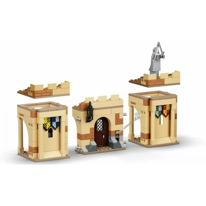 Conjunto LEGO Harry Potter Hogwarts Primeira Aula de Voo 76395 com minifiguras de Harry e Draco