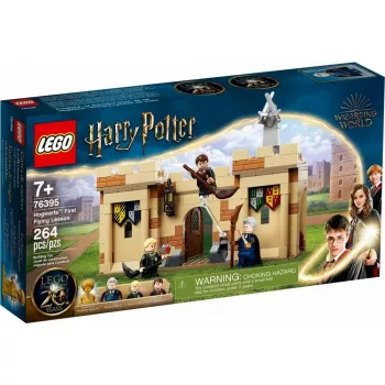 Conjunto LEGO Harry Potter Hogwarts Primeira Aula de Voo 76395 com minifiguras de Harry e Draco