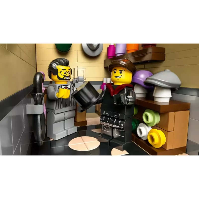 Conjunto de construção LEGO Icons 10350 Casa de Canto Tudor — 3.266 peças, 8 minifiguras, idade 18+, 260×250×310 mm