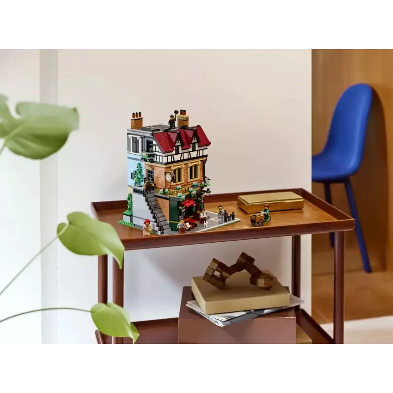 Conjunto de construção LEGO Icons 10350 Casa de Canto Tudor — 3.266 peças, 8 minifiguras, idade 18+, 260×250×310 mm