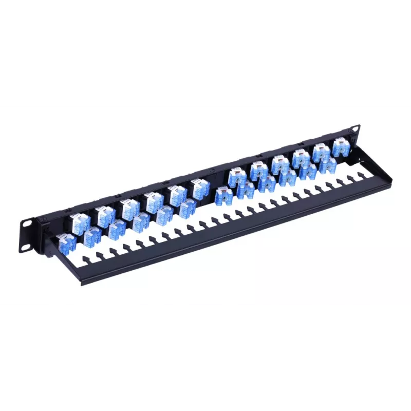 Patch panel UTP Techly 24 lugares RJ45 Cat.6A saída inclinada 1U preto