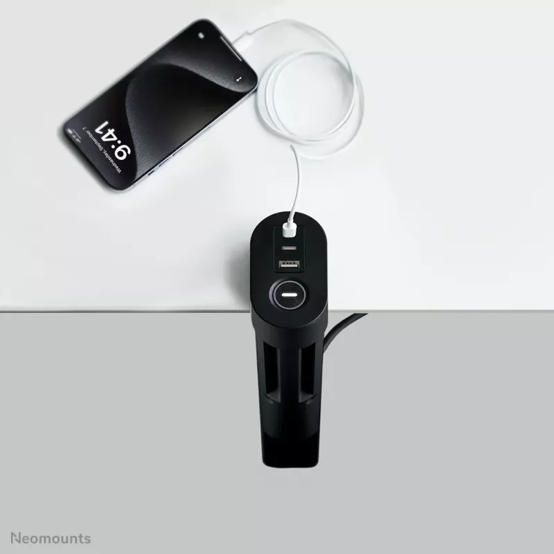 Neomounts DS22-840BL6 Tomada de secretária com grampo e ligações USB-C e USB-A – carregamento rápido
