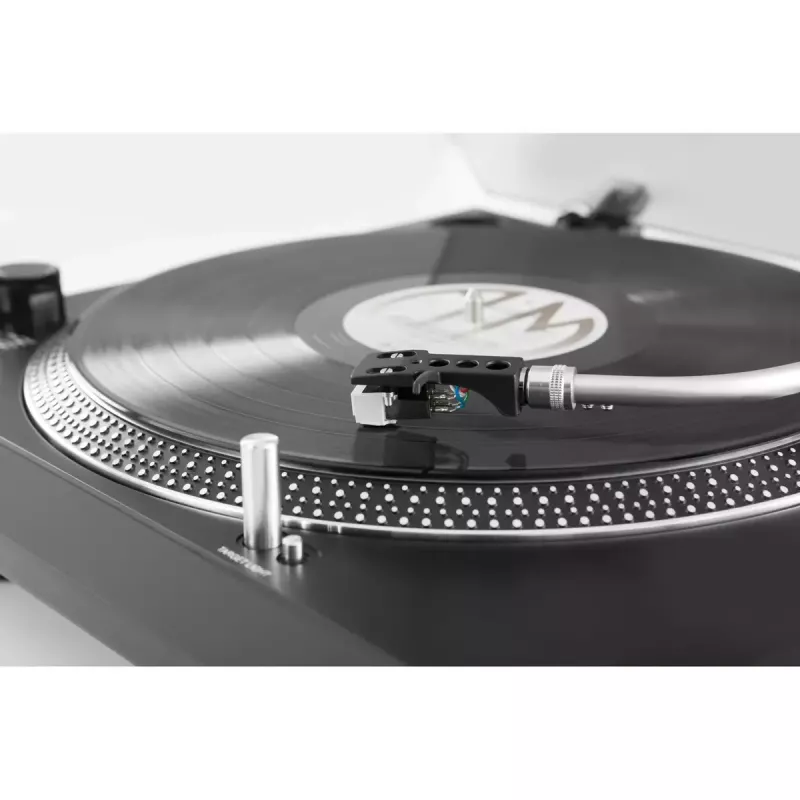 Gira-discos de acionamento direto TechniSat TechniPlayer LP 300