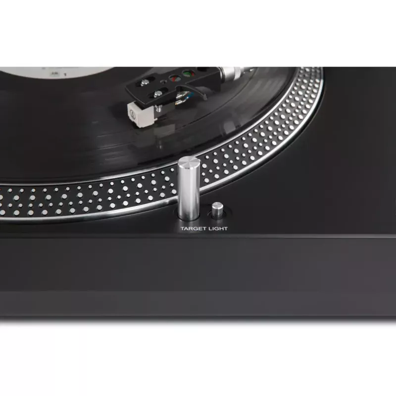 Gira-discos de acionamento direto TechniSat TechniPlayer LP 300