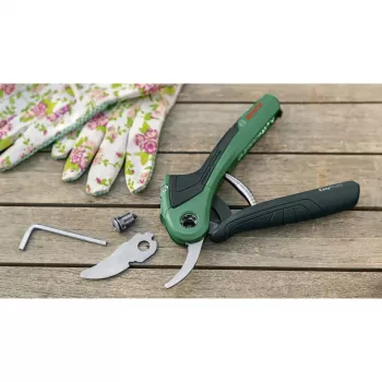 Tesoura de poda Bosch EasyPrune Bypass, lâmina de aço inoxidável, capacidade de corte 2,5 cm, bateria recarregável de 5,4 Wh, bloqueio de segurança