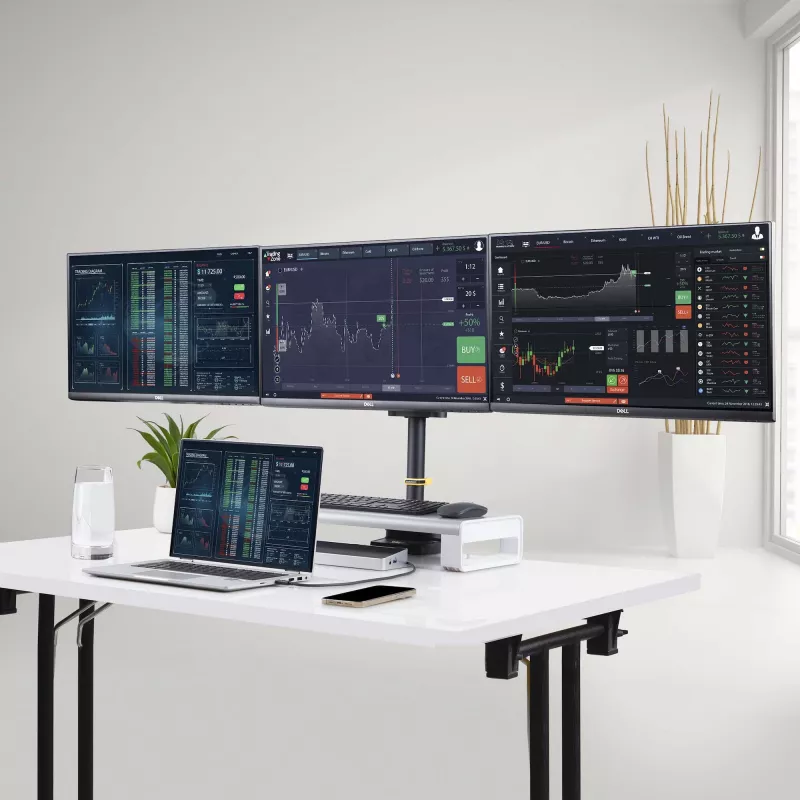 StarTech.com Suporte de secretária para três monitores até três ecrãs de 27 polegadas, VESA 75x75/100x100, ajuste dos braços sem ferramentas, montagem por grampo C/passagem de cabos, braços com apoio de mola