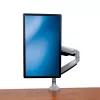 Suporte StarTech.com para monitor com montagem na secretária - suporte VESA ergonómico de alta resistência - ecrã individual de 9 kg - totalmente articulado, altura ajustável, articulado - alumínio - braçadeira/passagem de secretária - prateado