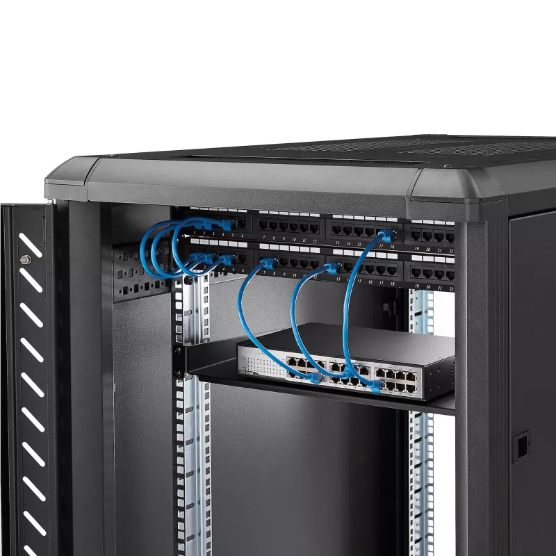 StarTech.com prateleira fixa de montagem em bastidor de servidor 1U - prateleira universal de braço em consola de aço com 25,4 cm de profundidade para bastidor de equipamento AV/rede de 19 polegadas - robusta - capacidade de carga 20 kg, preto