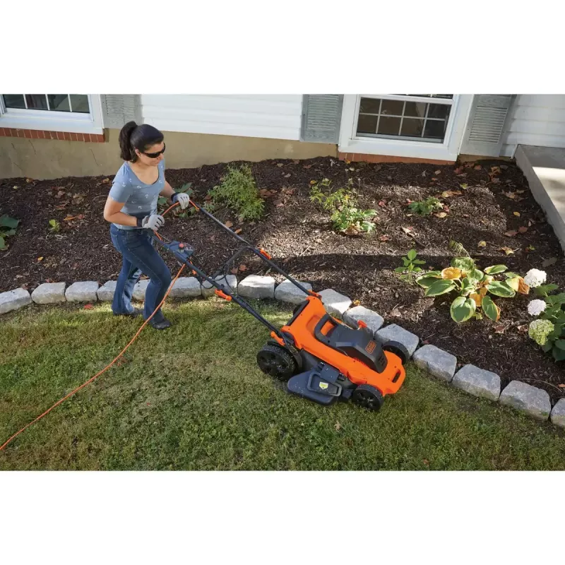 Corta-relvas manual Black & Decker LM2000-QS