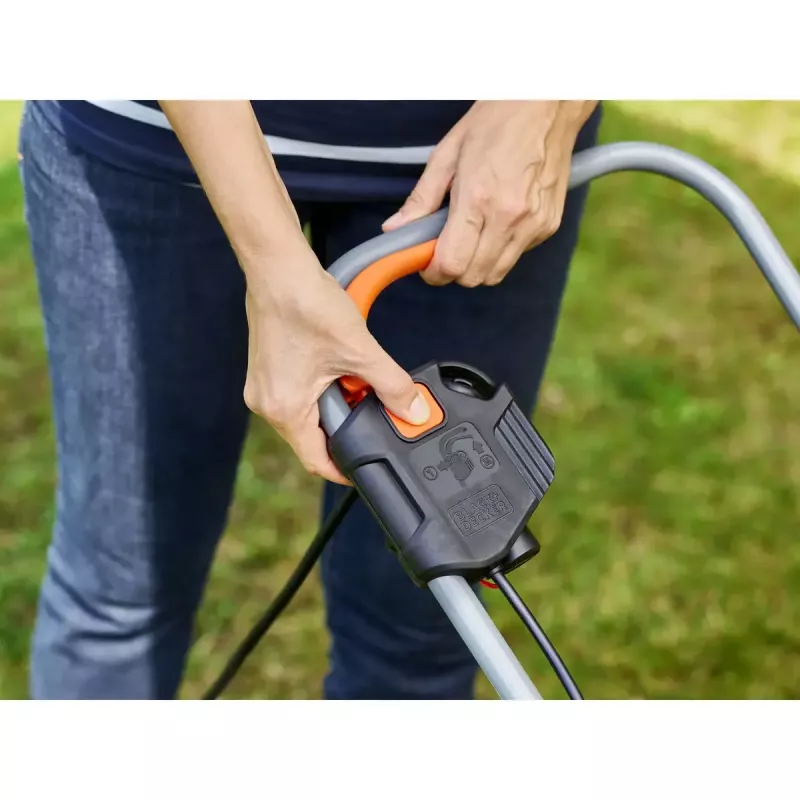 Corta-relvas manual Black & Decker BEMW351-QS