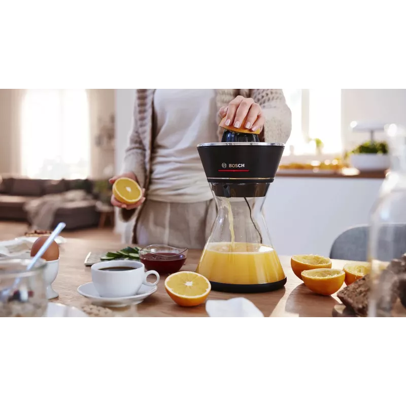 Espremedor de citrinos Bosch MCP72GPB — espremedor elétrico, aço inoxidável, recipiente de sumo de 1 litro, preto