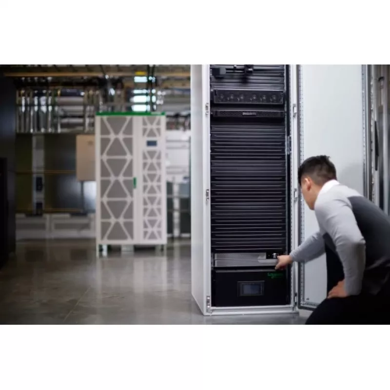 APC Smart-UPS Ultra On-Line Li-Ion SRTL5KRM2UI, 5KW, 2U rack/torre, 6x C13 e 4x C19, NMC